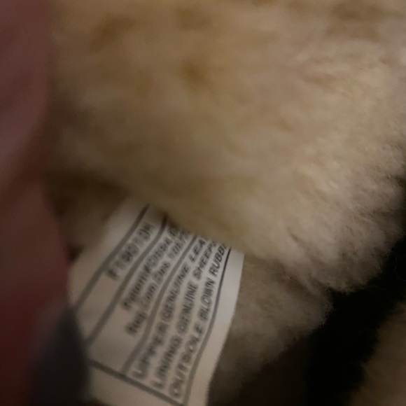 Tall chestnut classic Ugg’s - Picture 8 of 8